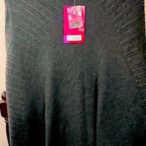 Gray Ponch pullover 212 collection new with tags Kohl’s lightweight Size S/M